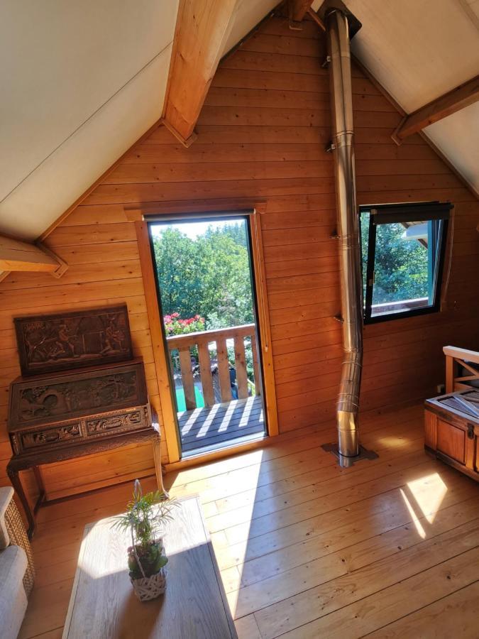 Le Chalet Du Cerf - Chambre D'Hote Somme-Leuze Dış mekan fotoğraf